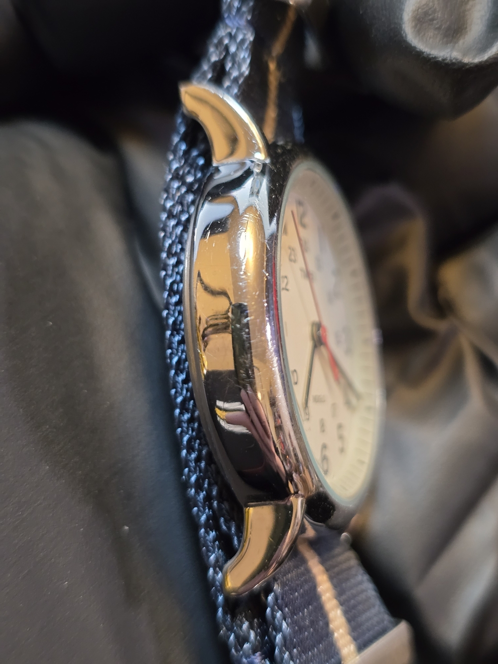 Timex Men’s Navy and Beige Strap White Dial Field Watch - Picture 4 of 6